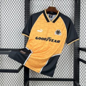 Wolverhampton Wanderers F.C. - Primera equipación 96/98