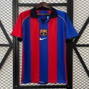 F.C. Barcelona - Primera equipación 01/02