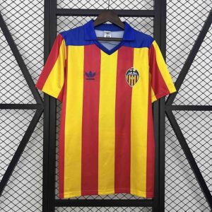 Valencia C.F. - Primera equipación 80/82